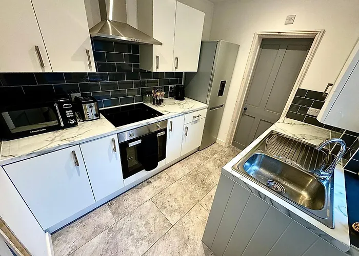 Stylish & Modern 2 Bedroom City Centre Norwich Home