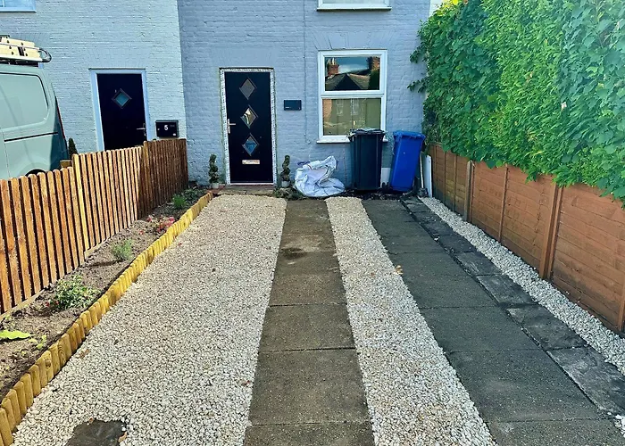 Stylish & Modern 2 Bedroom City Centre Norwich Home