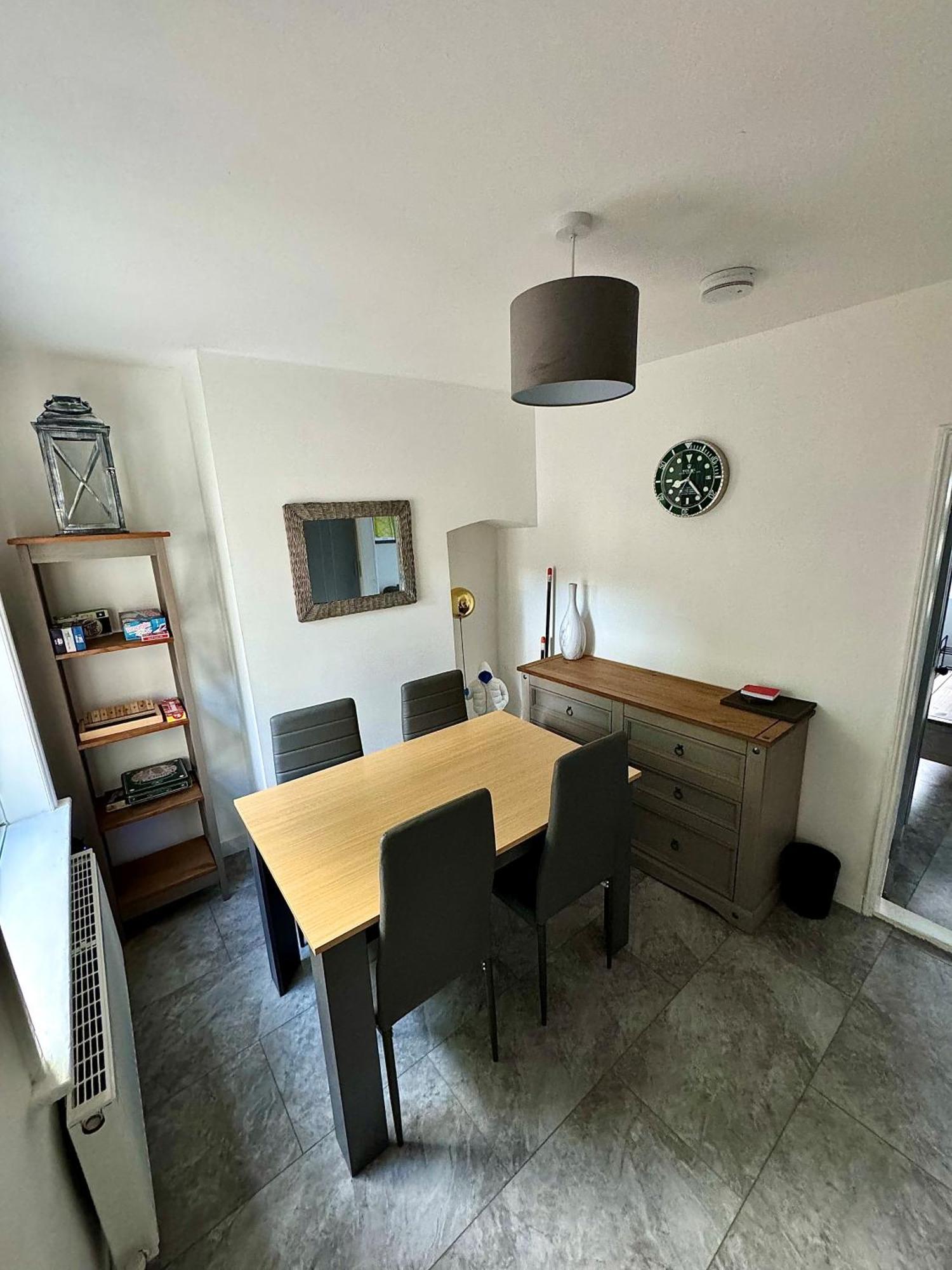 Stylish & Modern 2 Bedroom Centre
