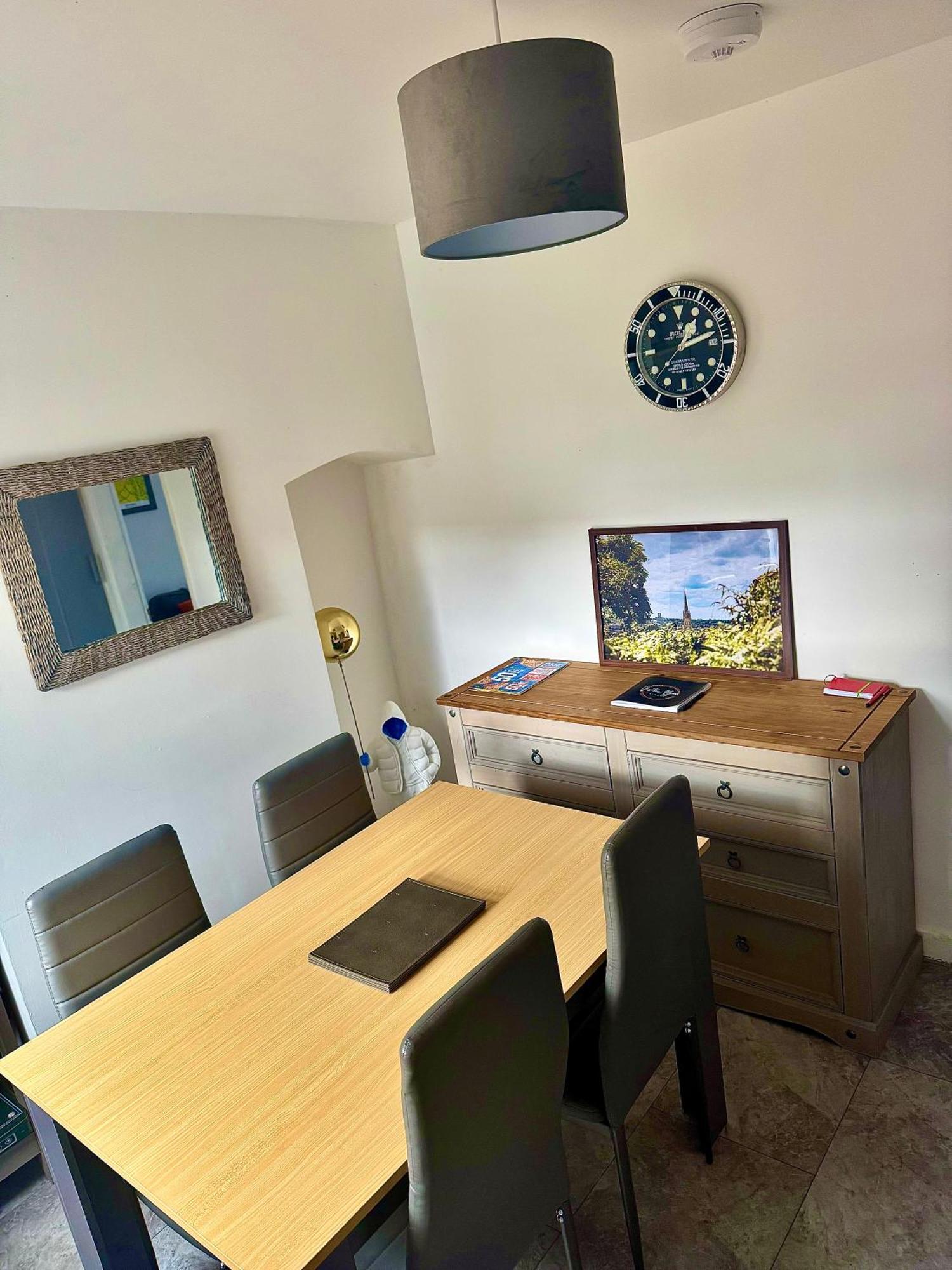 Holiday home Stylish & Modern 2 Bedroom Centre