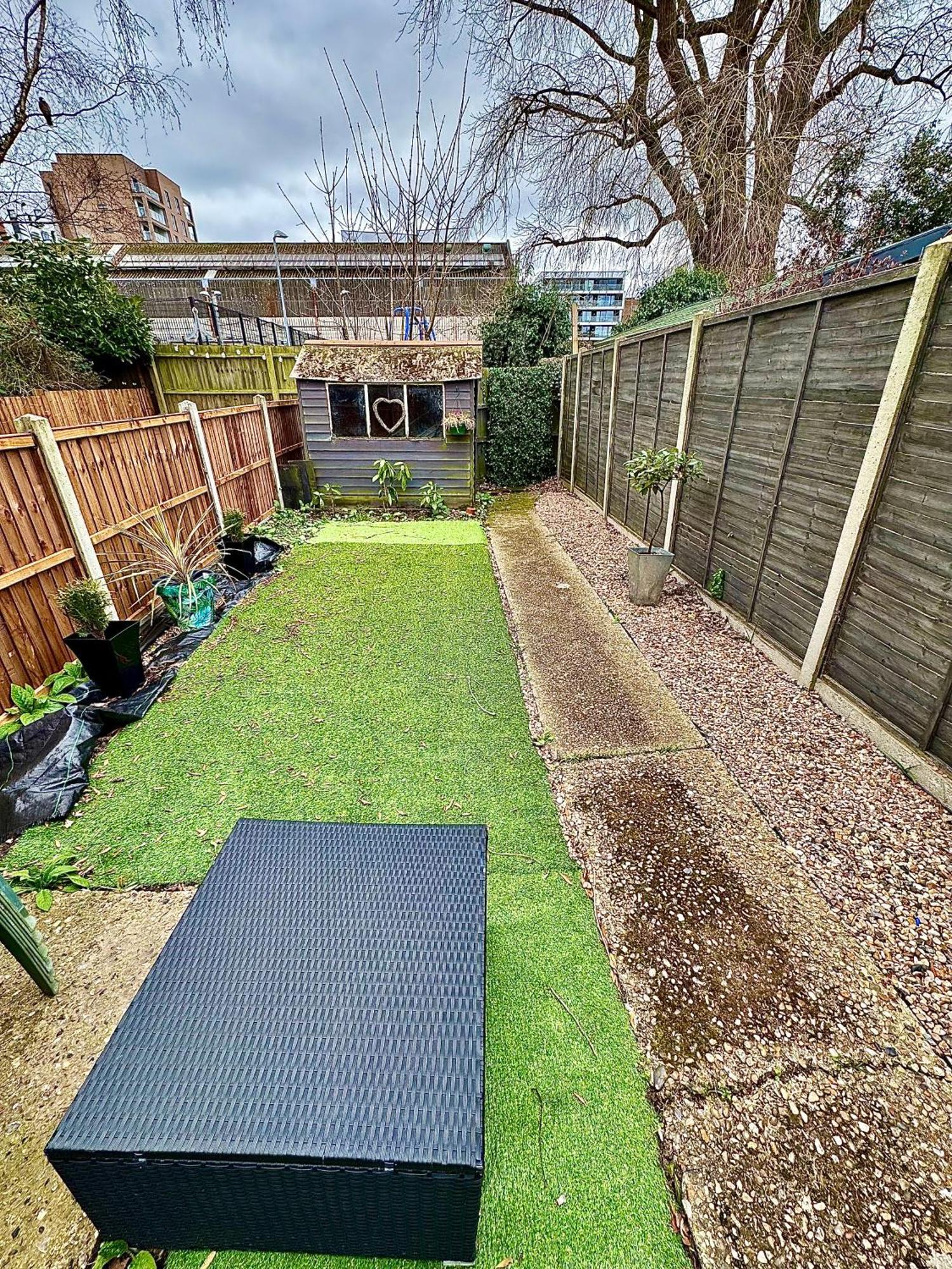 Stylish & Modern 2 Bedroom Centre